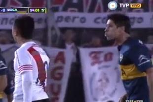 Superclásico: Pablo Pérez escupió al Pity Martínez y la Conmebol podría sancionarlo de oficio | Deportes