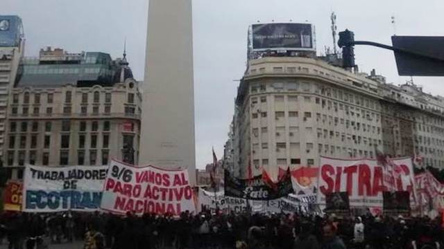 La protesta de agrupaciones de izquierda se trasladó al centro de la ciudad | Actualidad