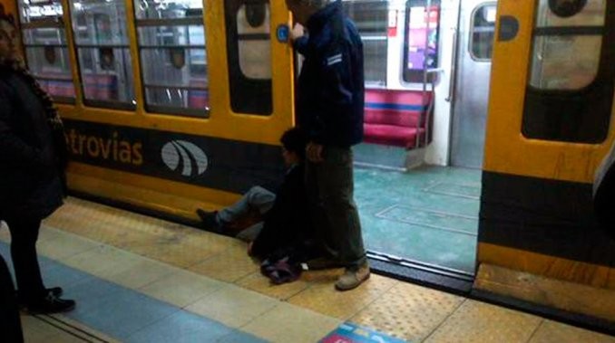La línea B estuvo demorada 4 horas porque un hombre quedó con el pie atascado en el andén | Actualidad