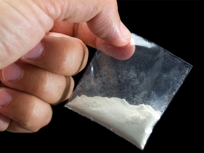 Procesan a un policía por omitir que a un detenido le secuestraron droga y dinero | Actualidad