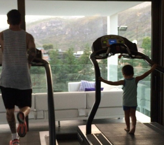 El tierno video de Lionel Messi en la cinta con su hijo Thiago que subió su mujer Antonella | Deportes