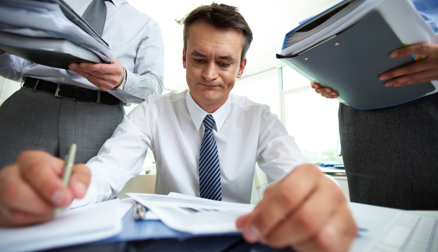 Trabajar muchas horas aumenta el riesgo de sufrir una embolia cerebral | Actualidad