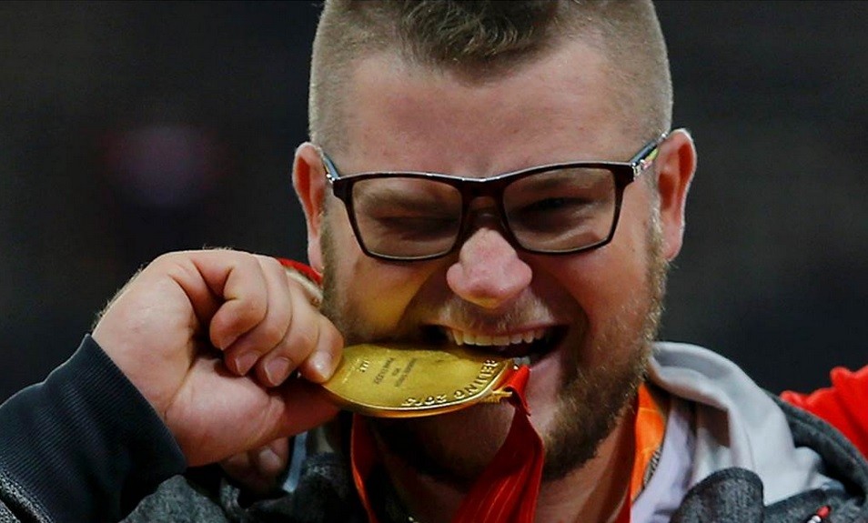 Atleta gana el oro en Beijin, sale a festejar, se emborracha y paga el taxi con la medalla | Deportes