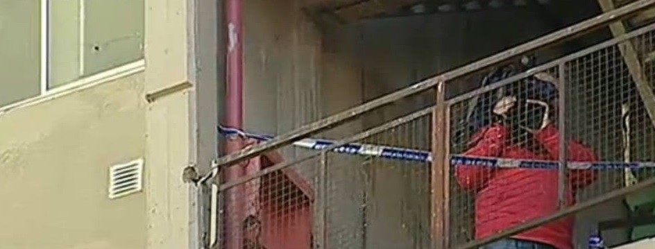Un adolescente murió y otros dos resultaron heridos al caerse de una escalera en un sexto piso | Actualidad