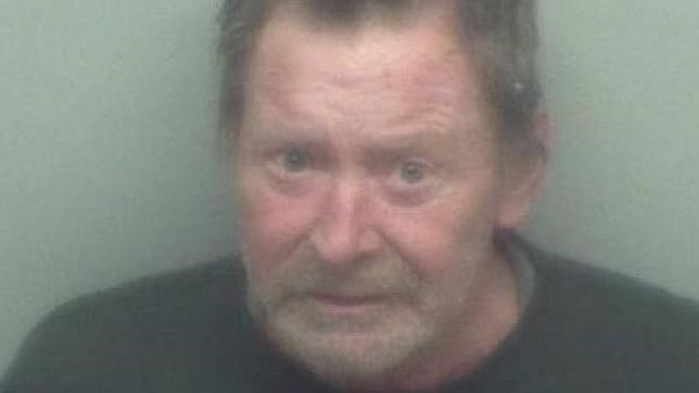 Pidió que el dinero que estaba robando lo depositaran en su cuenta | Curiosidades