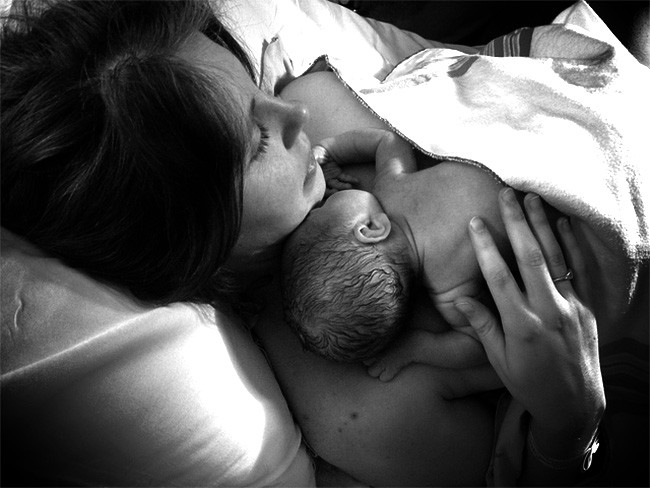 Fallo de la Corte Suprema: Una mujer que adopta tiene la misma protección laboral que una embarazada | Actualidad