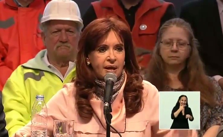Cristina Kirchner: "Es la primera vez que un gobierno que emite bonos, los paga" | Política