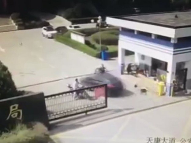 China: atropelló, golpeó y remató a su ex esposa y a su amante | Curiosidades