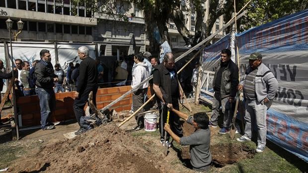 La ciudad le cobrará a los ex soldados 5.000 pesos por el arreglo de Plaza de Mayo | Actualidad