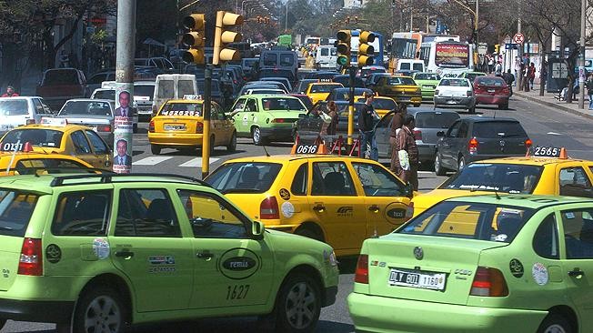 Se podrá pagar con tarjeta el taxi y el remís en Córdoba capital | Actualidad