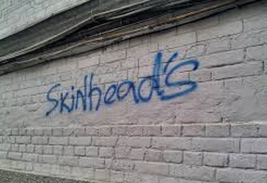 Un grupo neonazi atacó a golpes a dos jóvenes de la comunidad gay | Actualidad