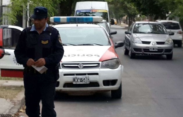 Mató a un ladrón en el living de su casa y familiares del delincuente hicieron un piquete | Actualidad