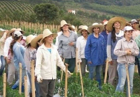 La historia del pueblo brasileño de mujeres jóvenes y hermosas que buscan hombres | Curiosidades
