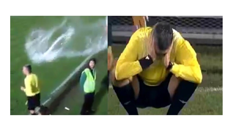 Video: "baldazo de agua fría" para el juez de línea | Deportes