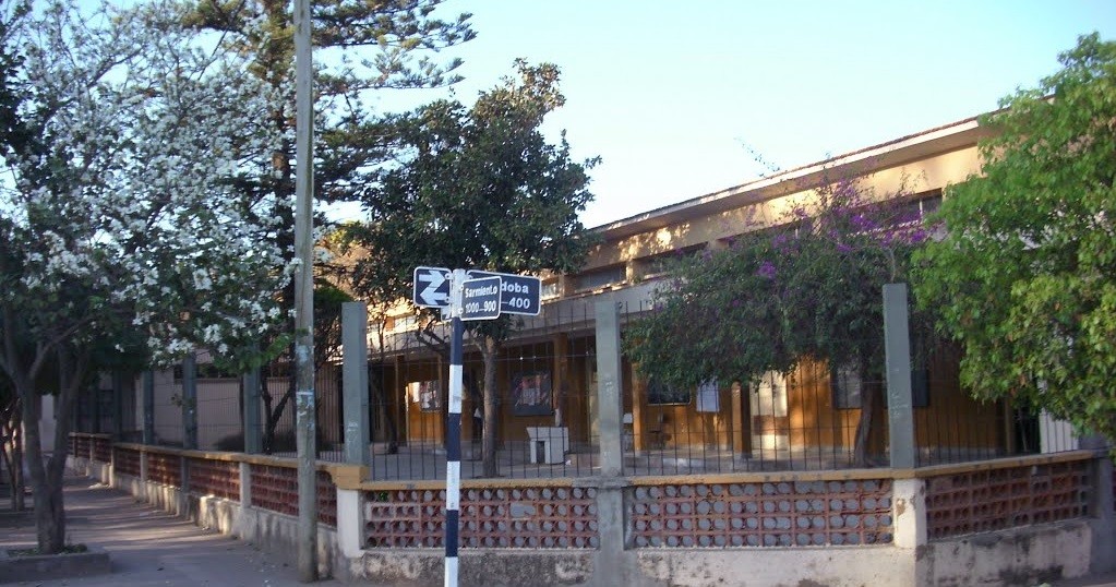 Una joven denunció que fue violada en el baño de la escuela por un excompañero | Actualidad