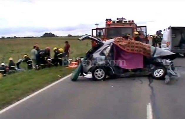 Seis muertos y más de 15 heridos por un choque en la ruta 7 | Actualidad