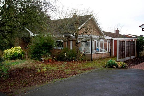 Vivió cuatro meses con el cadáver de su padre sentado en el living | Curiosidades