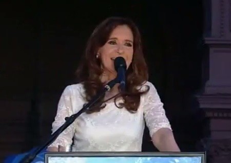 Desde Facebook, Cristina pidió "una Argentina sin censuras" | Política