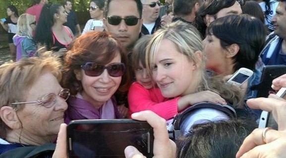 Vecinos de El Calafate le dieron la bienvenida a Cristina | Política