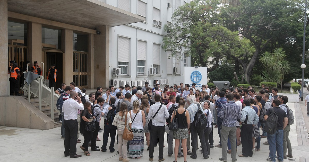 Denuncian 140 despidos en Fabricaciones Militares | Actualidad