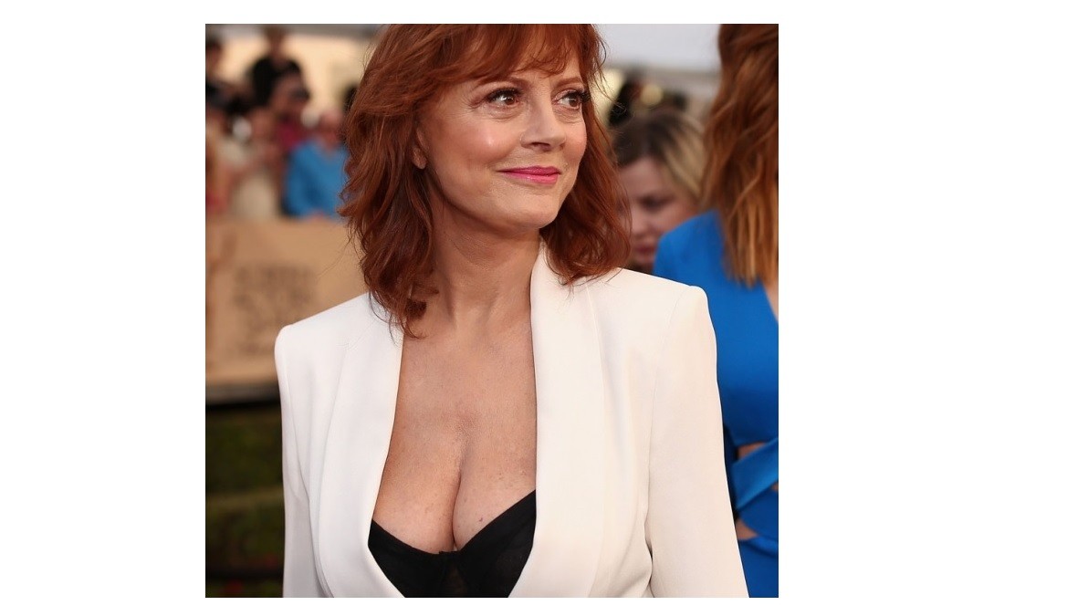 Las ridículas críticas al escote de Susan Sarandon  el "problema" de ser sexy a los 69 en Hollywood | Espectáculos