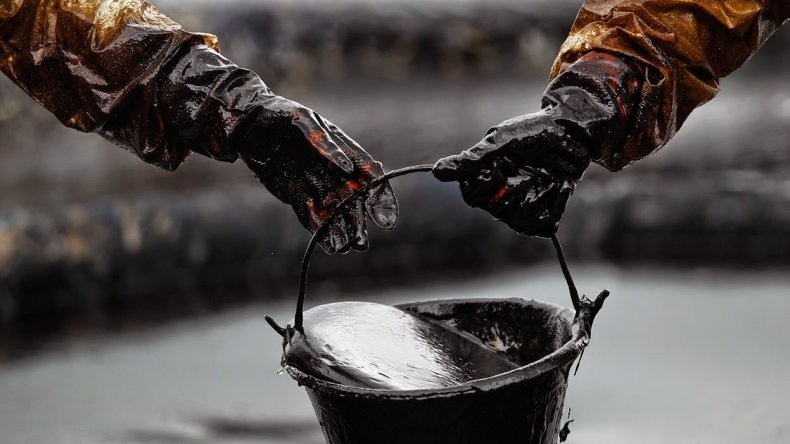 Tres personas fueron detenidas en Santa Cruz por robar 38 mil litros de petróleo | Actualidad