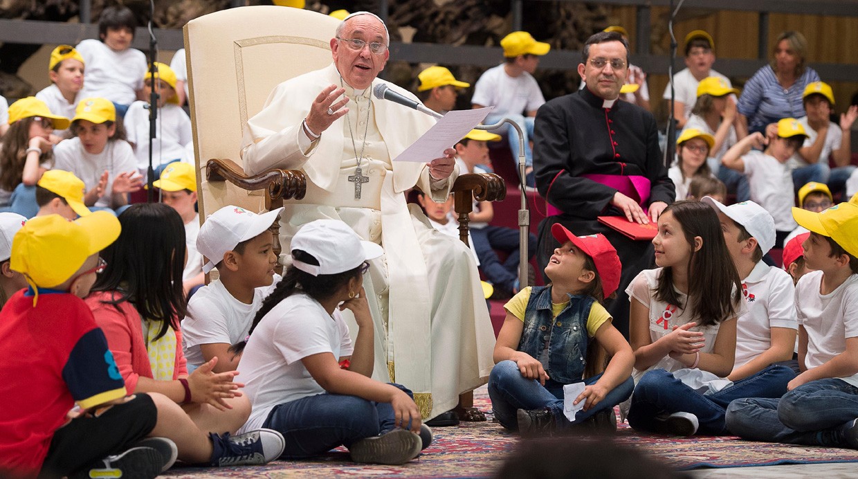 Publican un libro con preguntas de niños de todo el mundo al papa Francisco | Internacionales