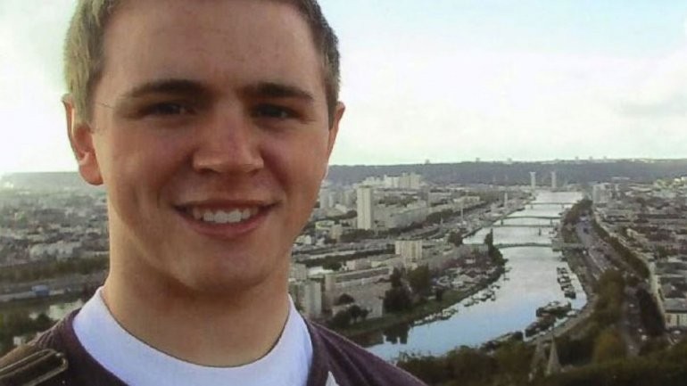 La historia del joven que sobrevivió a los atentados de Boston, París y Bruselas | Internacionales