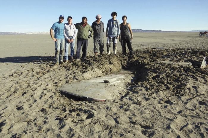 Tras evaporación en un lago de Chubut, hallaron un avión perdido hace más de medio siglo | Actualidad