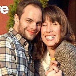 Se casará con el hijo que dio en adopción | Curiosidades