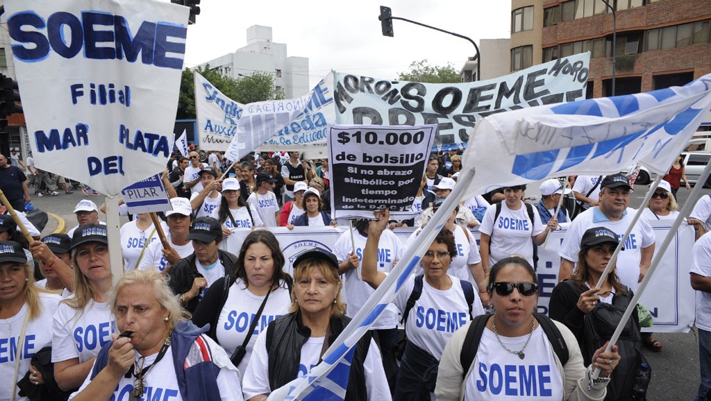 Gremio denuncia que auxiliar docente murió tras enterarse que le descontaron $6000 por los paros | Actualidad