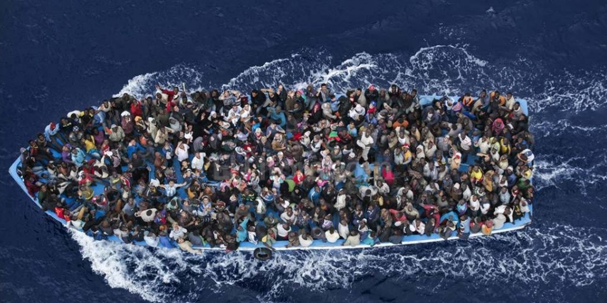 Desaparecieron más de 300 inmigrantes al naufragar en el Mediterráneo | Internacionales