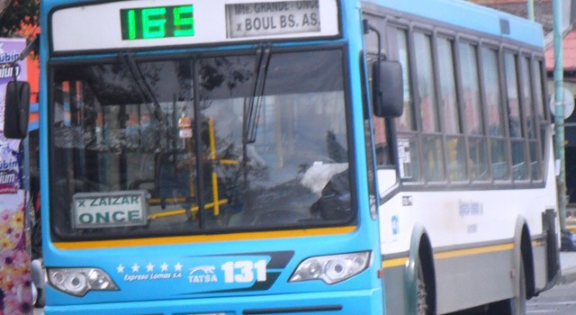 Paro en las líneas 165 y 112 porque golpearon a dos choferes | Actualidad