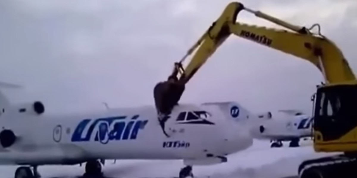 Le avisaron que estaba despedido y destruyó por completo un avión | Internacionales