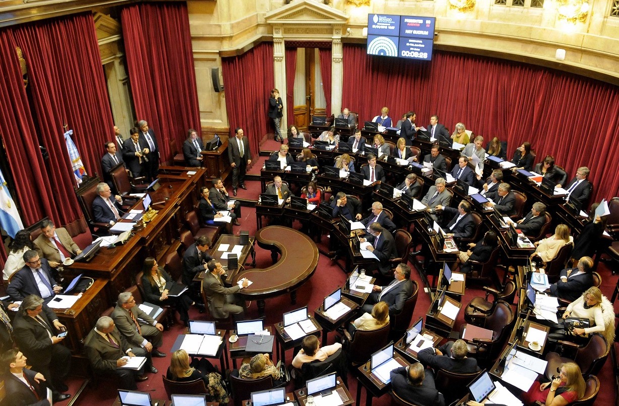 Media sanción al proyecto antidespidos: "El fusible no puede ser el trabajador" | Política