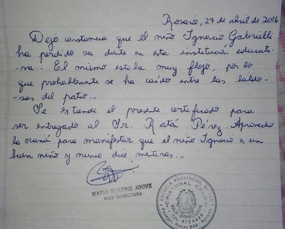 Se le cayó el diente a un alumno y la vicedirectora le escribió al Ratón Pérez en el cuaderno de comunicaciones | Actualidad
