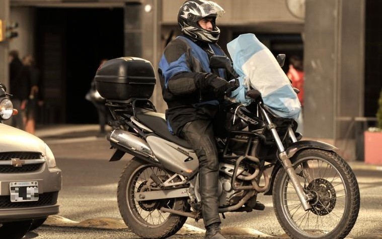 Aprobaron la ley porteña que regula a "motoqueros" y trabajadores de delivery | Actualidad
