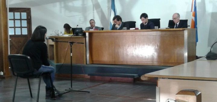 Condenaron a 16 años a una joven que mató a patadas a su bebé recién nacido | Actualidad