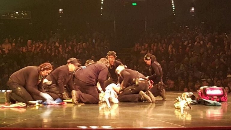 Tras la caída, el acróbata del Cirque du Soleil se encuentra "fuera de peligro" | Actualidad