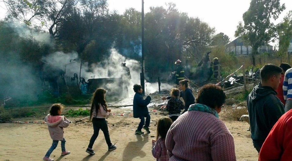 Incendiaron la casa del presunto asesino de Micaela | Actualidad