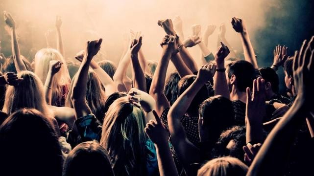 Bares, boliches y restaurantes de Córdoba deberán dar agua gratis a sus clientes | Actualidad