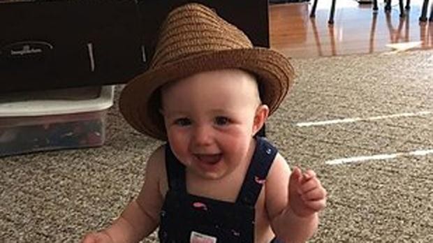 Un padre se equivocó al vestir a su hija y su esposa lo transformó en viral | Redes