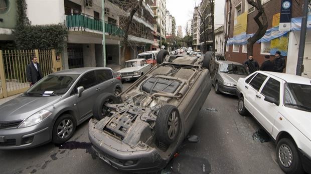 Chocó y volcó en Belgrano: tenía un grado de alcohol 5 veces mayor al autorizado para manejar | Actualidad