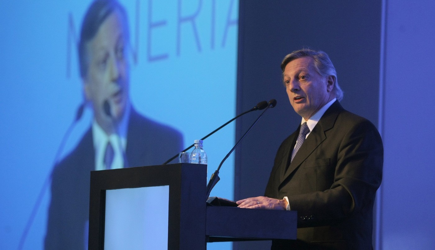 Aranguren afirmó que "no hay incompatibilidad" en tener acciones de Shell y ser ministro de Energía | Política