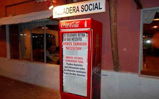 Empresario gastronómico puso en marcha una heladera social pero no da abasto y pide colaboración | Actualidad