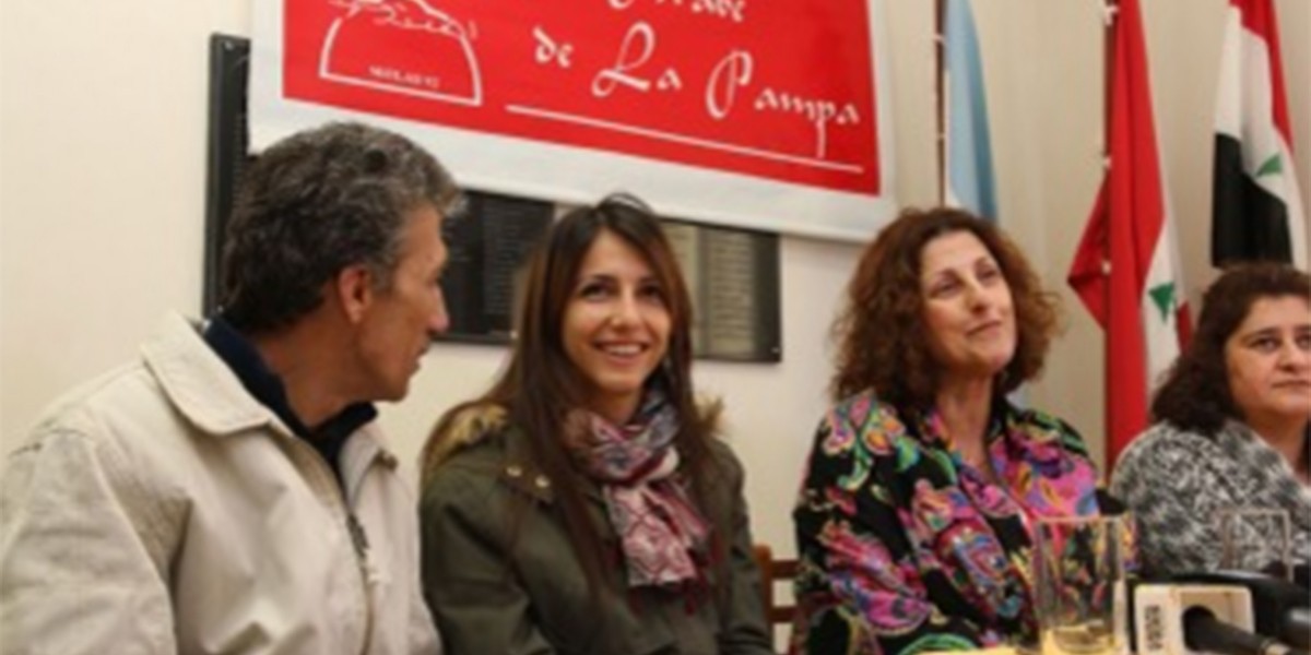 La primera refugiada siria en llegar al país intentará traer a sus hermanos | Actualidad