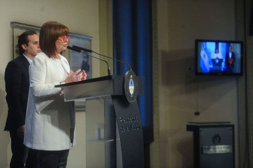 Amenazaron con detonar una bomba en Casa Rosada: un anónimo exigía un millón de dólares | Política