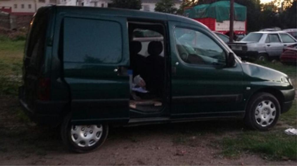 Abrió un boquete en la ferretería de su suegro, le robó la caja fuerte, quiso coimear a la Policía y lo detuvieron | Actualidad