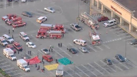 Otro tirador en un centro comercial norteamericano: 9 heridos y el atacante muerto | Internacionales