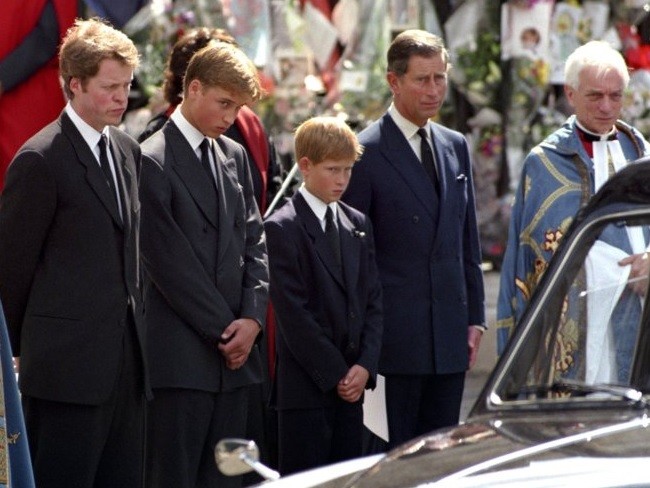 La confesión del príncipe Carlos sobre el funeral de Diana 19 años después | Internacionales